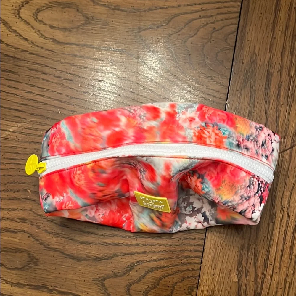 Athleta Supergoop!‎ Multicolor Patterned Toiletry Bag